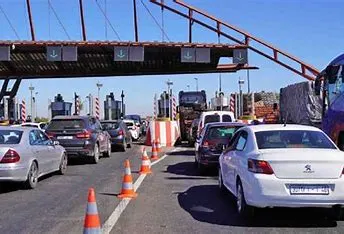 Auvents des autoroutes à travers le Maroc